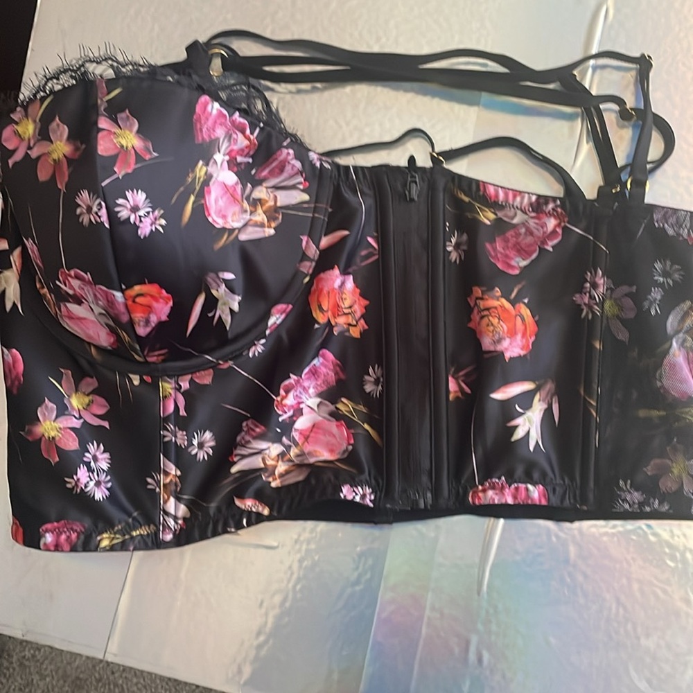 Victoria Secret Floral Bustier - Picture 4 of 6